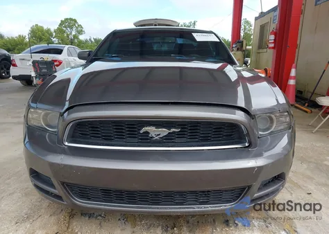 2013 Ford Mustang V6 Premium from USA, damaged, VIN 1ZVBP8AM1D5260370
